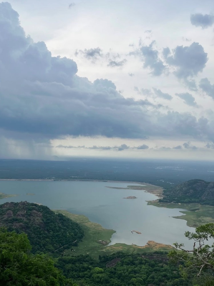 Aliyar Dam in Coimbatore