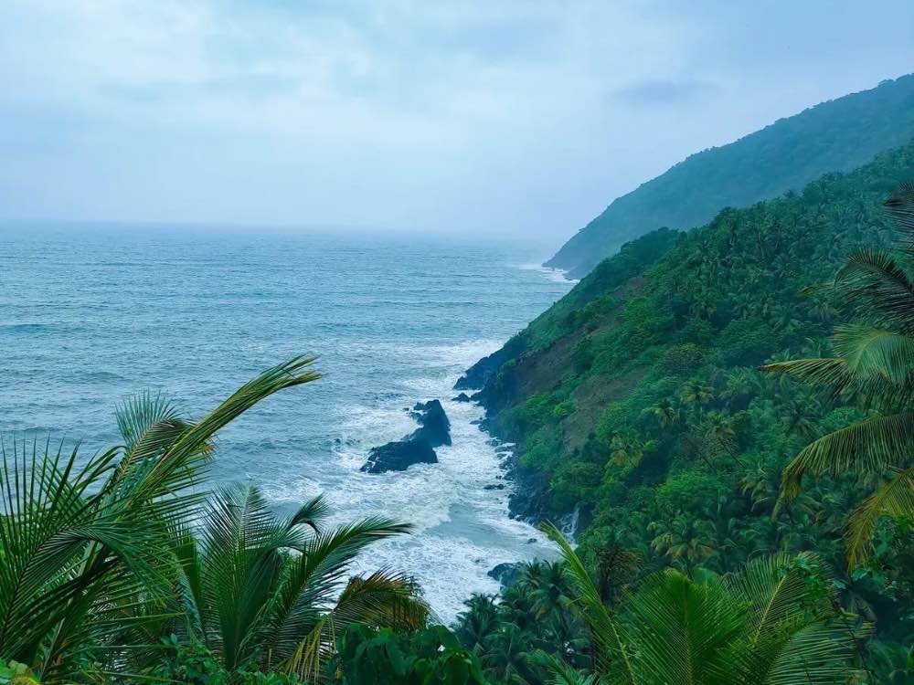 Kakolem Beach (Tiger Beach) in Goa