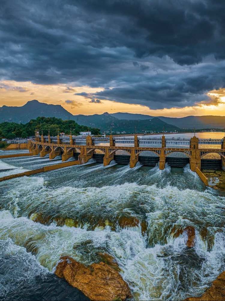 Mettur Dam in Salem